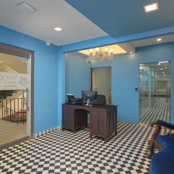 Contemporary office workspace available for businesses in Kochi.